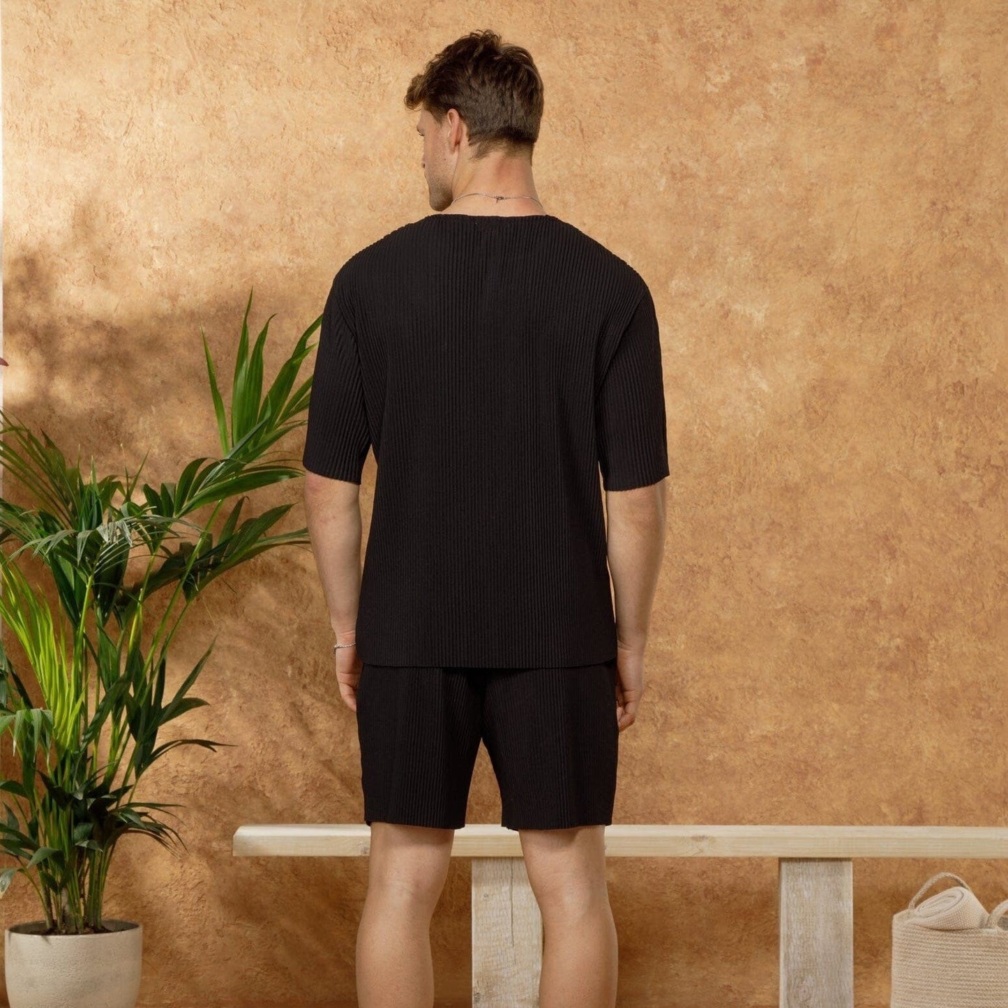 Pleat T-Shirt Black
