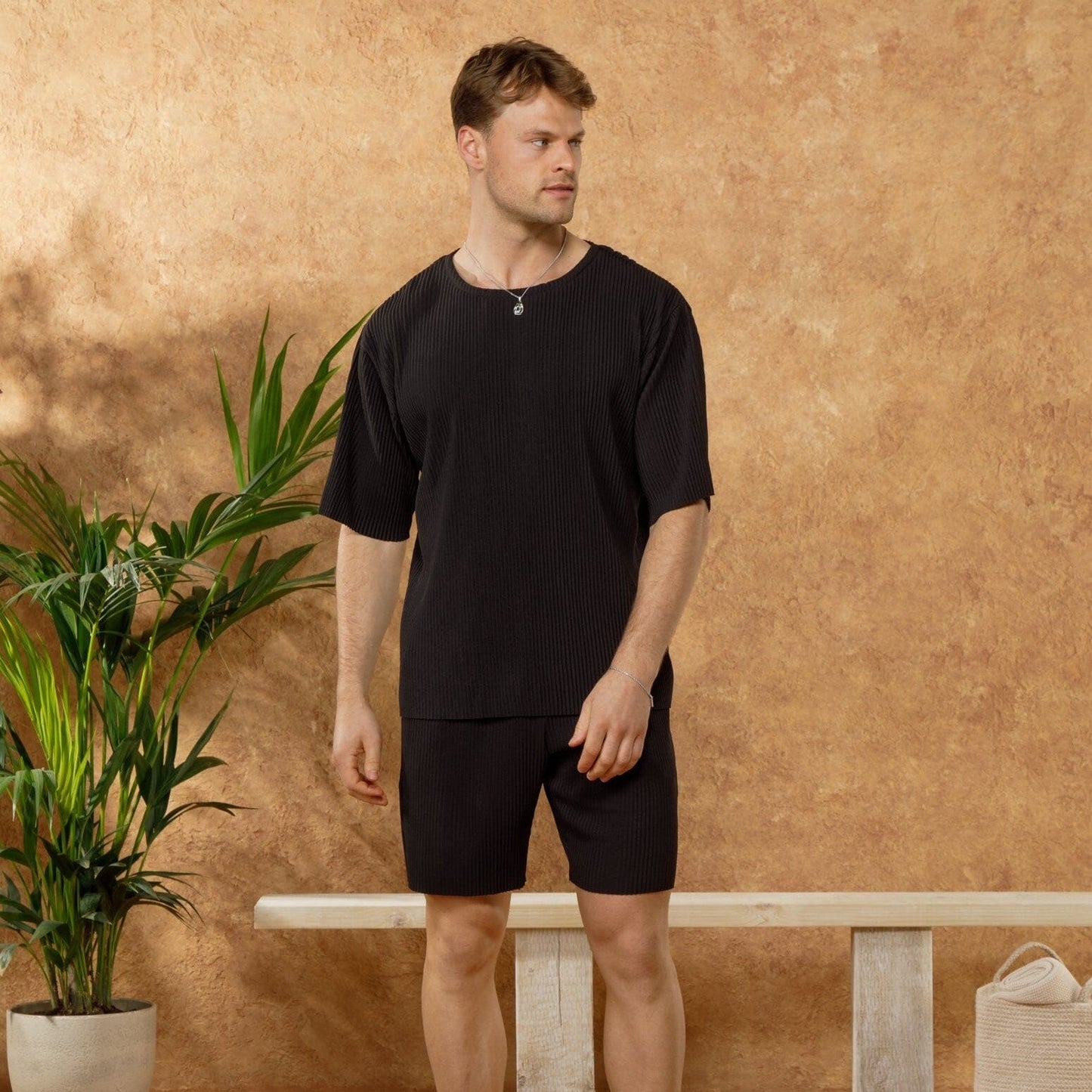 Pleat T-Shirt Black