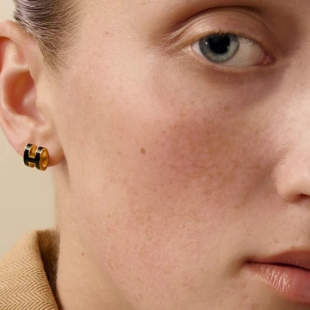 H Earrings Black