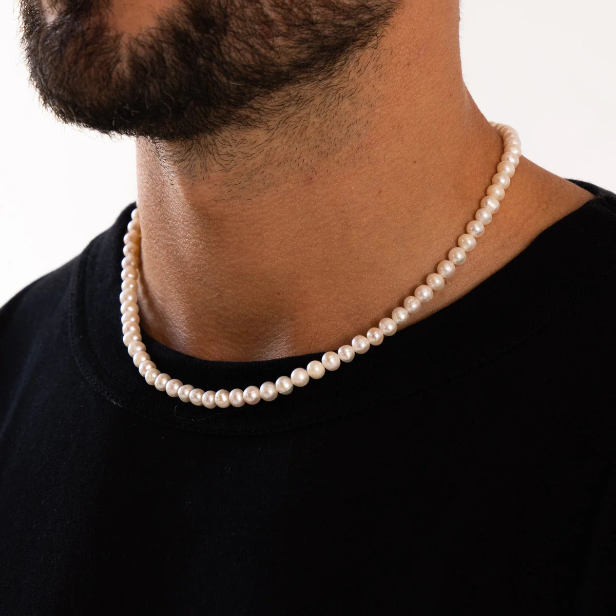 Rounded Pearl Necklace